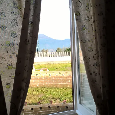 ベッド・アンド・ブレックファスト B＆b ポンペイログ